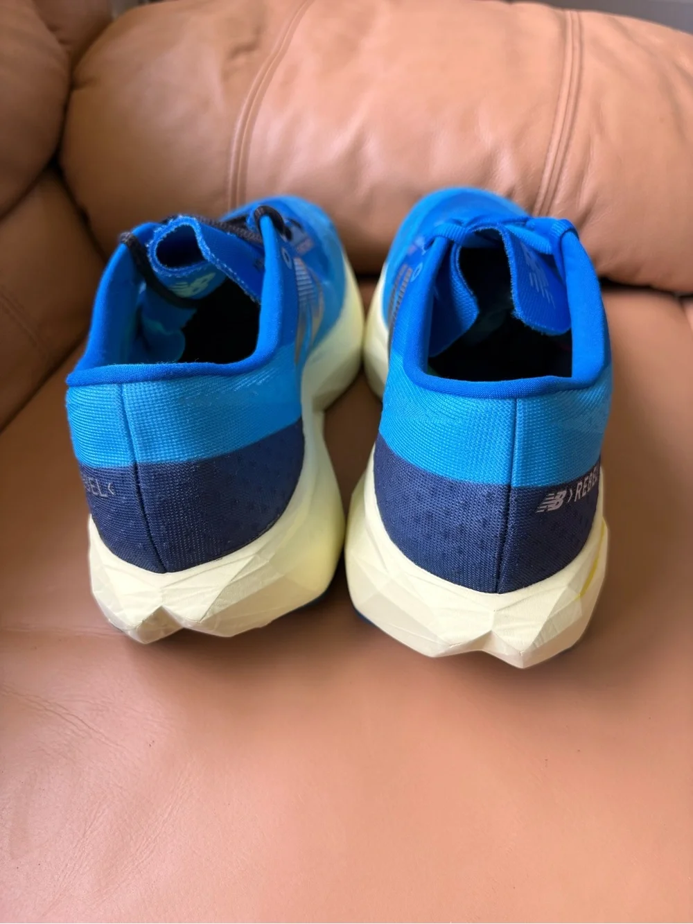 New Balance Fuelcell Rebel V4
